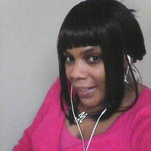 queenmel96's profile picture. 