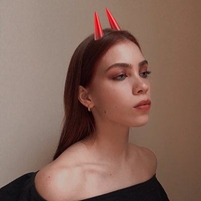 JemiBernal's profile picture. CEO of cringe