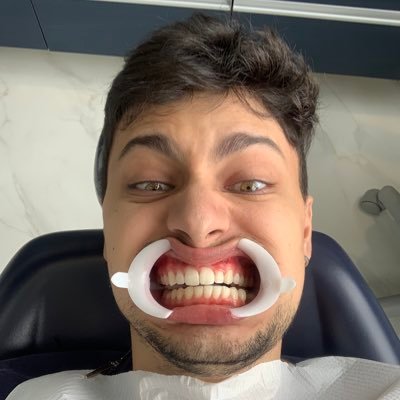 Marcos22_jr's profile picture. Latino americano sem dinheiro no banco 
Sem parentes importantes 
E vindo do interior 🎶