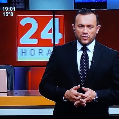 Periodista - Abogado / Presentador del Noticiero Central (C9N) y de 24 Horas (SNT) Conductor Programa ArribaPy (SNT)