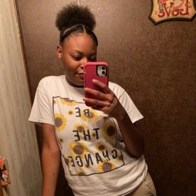Lily’Ana & Julian’s Mommy 🤎 | Small business owner of T.Creations ✨ | 23 ♒️