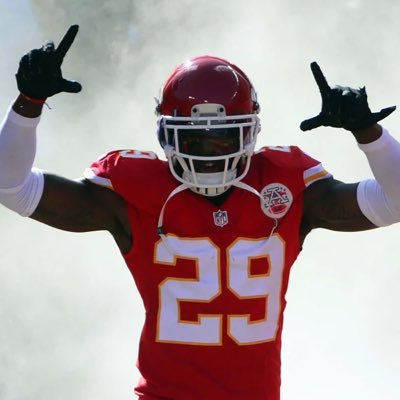 NOT A CHIEFS FAN JUST A ERIC BERRY STAN