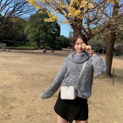 主婦3年目の28歳/1児のママ/家事育児の傍ハイブランドの転売してます/旦那の本業くらい稼いでます😚/お小遣い稼ぎが趣味です💸/ハイブラの無在庫転売が絶好調なので記録として残しておきます