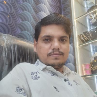 rakeshkumarlak1's profile picture. Editor: वंदे भारत Live Tv News