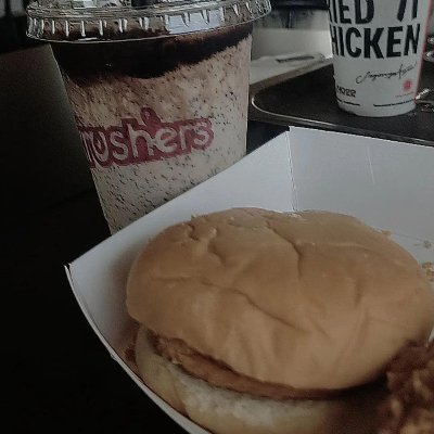 EnaziraS's profile picture. 