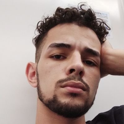 GusOliver1358's profile picture. Não existe nada igual a mim a não ser eu 😎✌