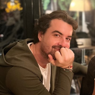 EmrahKomsu's profile picture. 