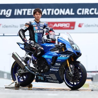 Professional racing rider. プロレーシングライダーの伊藤勇樹です。