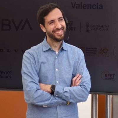 'En su lecho de muerte nadie piensa por qué no pasó más tiempo en la oficina'. @PasarelaCom, @RadioMarca, @Macarfi_guide y @TEDx speaker. 💌 hola@davidblay.com