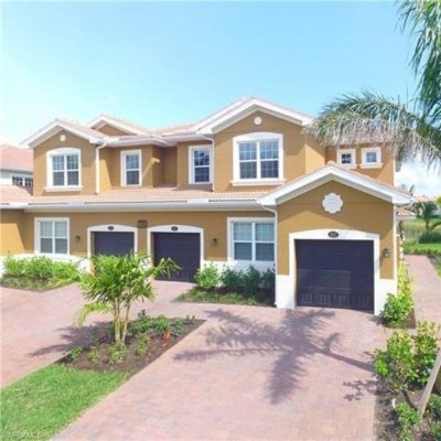 Fort Myers 4BR 2BA Condo with office space private parking from beaches five minutes to major shopping malls 20 minutes to all water parks.