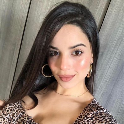 Latino🤠😻. 📍Cali 🏖️🏝️ mama👩‍👧Brand influencer❤️• selfie 🤳queen 👸🥰