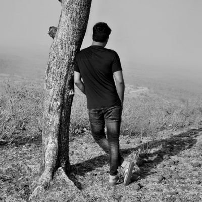 PriyanshuBagh13's profile picture. something coool...