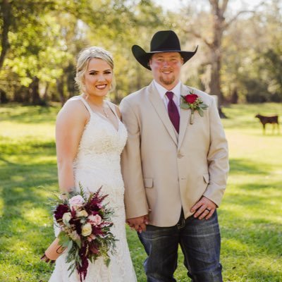 HUNTER RAY 💙 • Wifey 💍 • Dog Mom 🐾 • UHCL alumn 💚🎓