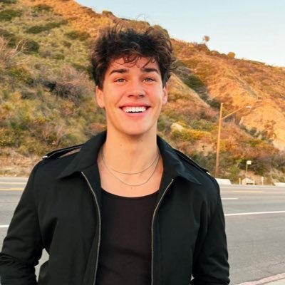 simpin_noahbeck's profile picture. #spreadpositivityalways