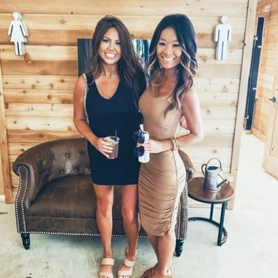 3abyAsia's profile picture. The higher the hair, the closer to God.