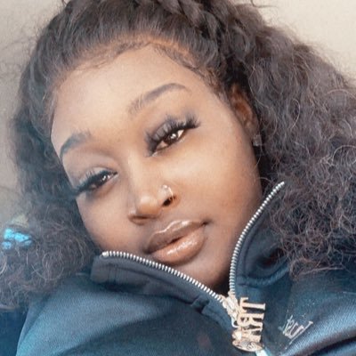 LLpoohnanny_'s profile picture. new twitter follow me , welcome to my world 🌈