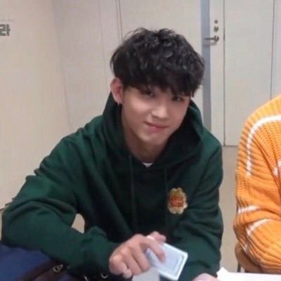 037think's profile picture. hyunsik *heart eyes* • he him