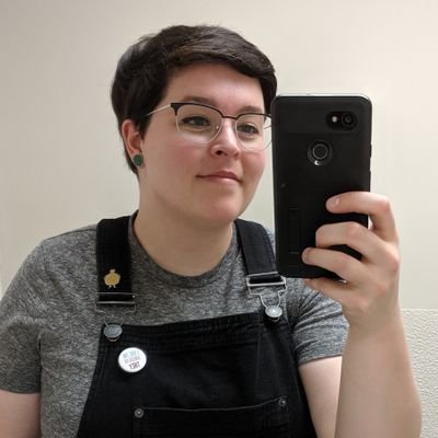slayerscommathe's profile picture. Vie rhymes with tea • 30s • canadian, nonbinary, & queer • watching #StarTrek for the first time; currently on #DS9 season 5