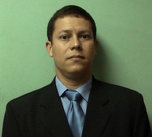 Ing. Sistemas Computacionales, Maestria Seguridad Informática, Instructor Academia CISCO. Profesor en Universidad de Panamá y Universidad Latina de Panamá.