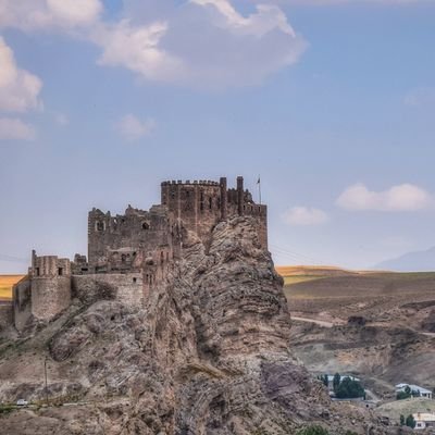 ArmancSiphan's profile picture. eğriyi düz gören yamuklar.