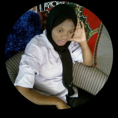 Amynarht's profile picture. 