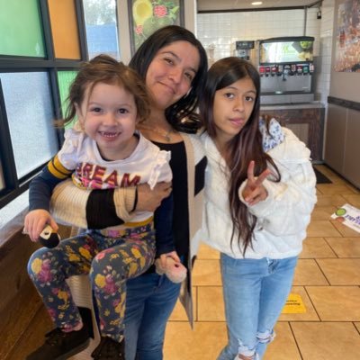 Maya😘.FamILY👨👩👧👧 Dorielle&Scarlett #Autismmom #ScarlettStrong #Autismstrong