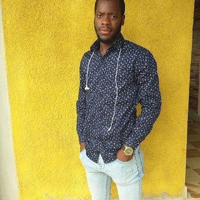 yves_bazeye's profile picture. Eyes fixed on Jesus ✝️ Community manager | @bvjuicy Medecine studient 👨🏾‍⚕️ Facebook | Yves Bazeye