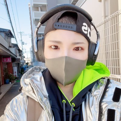 KUMAcognac's profile picture. 減量垢のつもりが全然してない。猫が3匹います🐈🐈‍⬛🐈‍⬛興味があるのはお酒とボディメイクと犬猫ラッコ