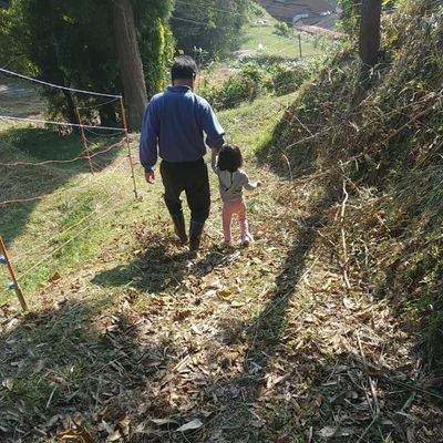 🌾過疎化した田舎が農業を通し活性化していくことを目指す。みんなの手で現状を変えたい。      
🌾 300年続く里山を  故郷を農業で明くする     
🌾2023年春～ボランティア募集中
🌾 一緒に里山で休日農業し、移住してくれる仲間募集中。この地域を守ることが私の使命。共に頑張りたい。DM待ってます。