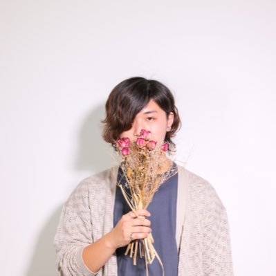 Limonium(@_limOnium_l )のベース(活休中) / サポート / Sadowsky MV4 / よろしくお願いします🙌