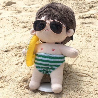 webwebofficial's profile picture. You can't dull my sparkle ✨