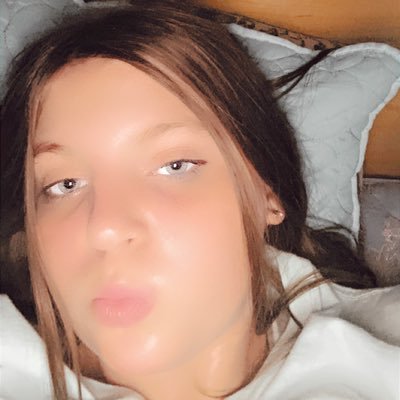 Graciewalls08's profile picture. wanting to be a EMT when I’m older and I love softball 🥎