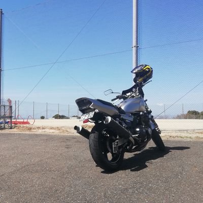 バイクと車を愛する浪費家。へんなひと。
現在はXJR400R とコペン海苔 .RHNB14とGX110W所有

 福岡を中心に九州至る所に出現。 

みそじさんと呼んでください(*･ω･)*_ _)

尚、使い方分からないので迷惑かけたらすんません|ω･`)