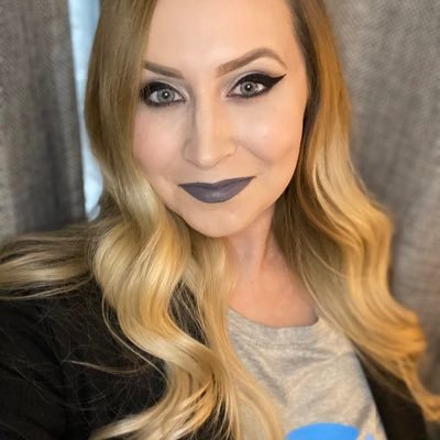 Dog Mom of 3•Auditor•MDP 2018• SheEO•WoW•Live True- I like 🐢... All thoughts and opinions are my own 💜
