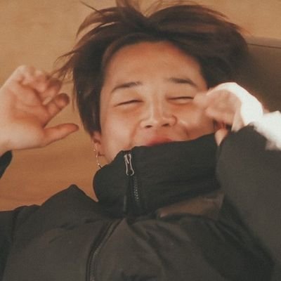 She/her|| 🏳️🌈|| 22 || ot7 cocomy🥥🌴||pretty shit at DMs || 🚫No antis /solos /mantis /sheeps /victimizers /delulu shippers 🔞 minors DNF