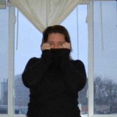 Profile Picture of Laurie (Olson) Rizzo (@cuboreo) on Twitter