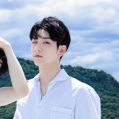 vjin123lala's profile picture. 