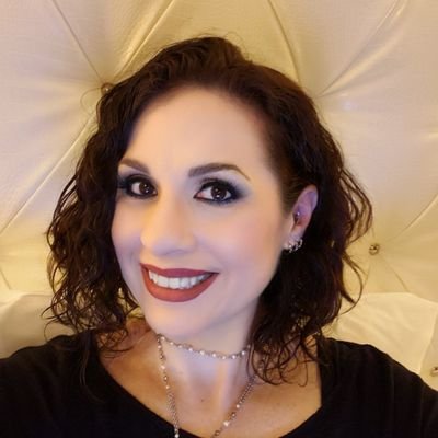 Non-profit association advocate. Innovation Champion. Tech geek, Founder/Director: Hobby University. Reader. Painter. Gamer. Nerd.