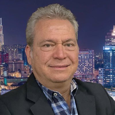 Administrador de Empresas, Empresário na busca do desenvolvimento sustentável através da Tecnologia.