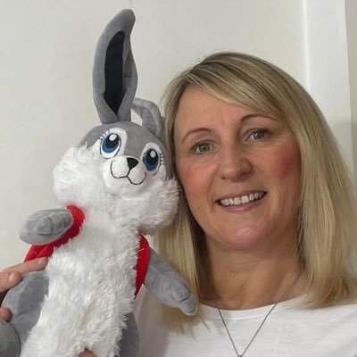 Buttons Bunny is a magical bunny that will sparks your child’s imagination, encouraging them to create positive beliefs about themselves, creating confidence.