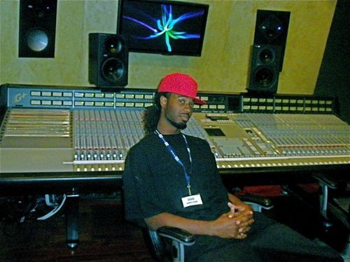 THE OFFICIAL AUDIO ENGINEER/PRODUCER/SINGER SONGWRITER FOR MIXAMILL STUDIOS!
CEO OF TrackedOut PRODUCTION GROUP! CEO OF NEW NATION RECORDS, DNT SLEEP ON US!