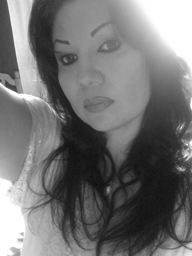 Soy una mujer muy apasionada e intensa me gusta compartir momentos felices con mi familia y amigos, amo a los animales, me gustan mucho las pelis