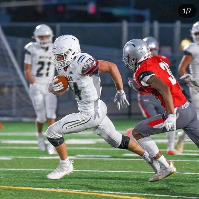 Mead High School RB/OLB #34 Ht:5’11” Wt:196 Bench:315 Squat:405 Deadlift:475 40 yard: 4.58 Class of 2023 GPA 3.85