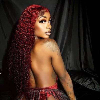 ✨ I’m just here to mind my business and talk my shit .. Instagram idancepretti2 old page got hacked