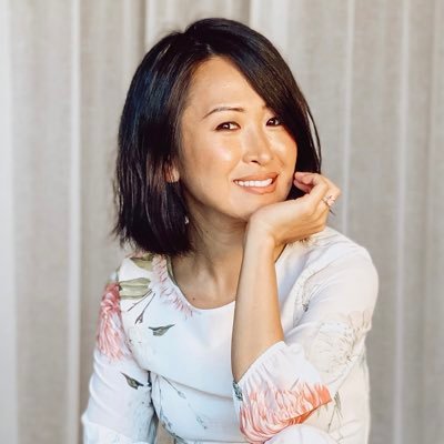 Beauty Educator | Personal Growth Coach | Spiritual Psych MA from Columbia. Guiding women to see beauty as a skin and soul connection. 🤍