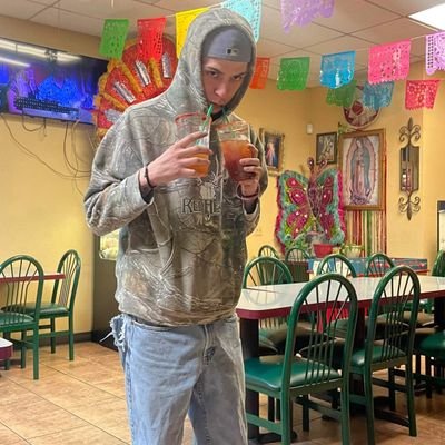 El_Ahuevo's profile picture. ♊
👨‍👧
sponsored by God✞