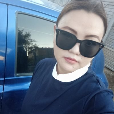 Амьдрал бол сонголт! Хүн алхам тутамдаа сонголт хийж байдаг. Сонголтоо бусдаар бүү заалга! Хожим нь харамсахгүй! Алдахаас бүү ай! Бүү бууж өг! Мөрөөдөлдөө хүр!