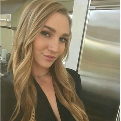 Annabec18448735's profile picture. princess