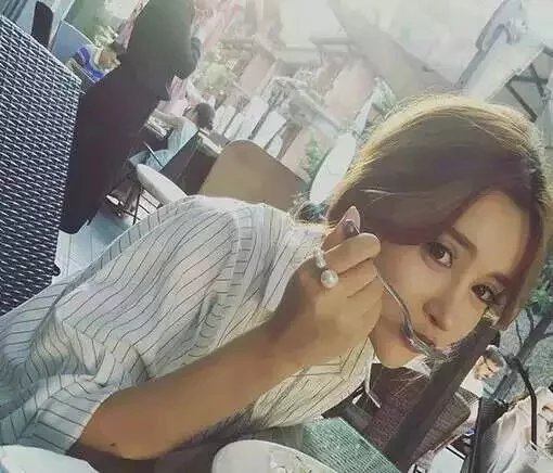Alone in London, so lonely, make more friends:https://t.co/28Yht45eJB