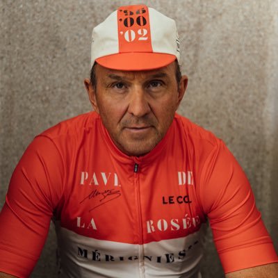 Official Account of Johan Museeuw (aka. Lion of Flanders) 3 times #rvv 3 times #parisroubaix (for commercial enquiries Stefaan@museeuwcycling.com )